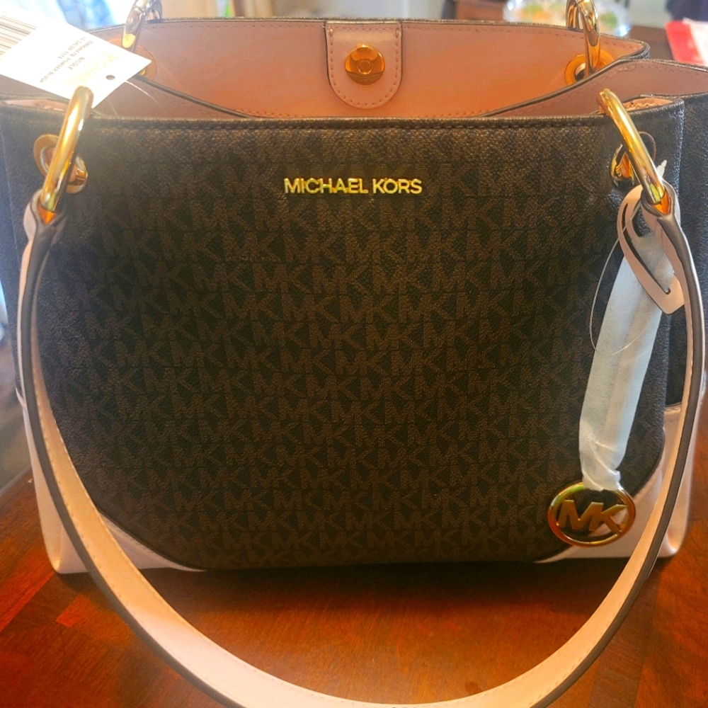 Michael Kors purse